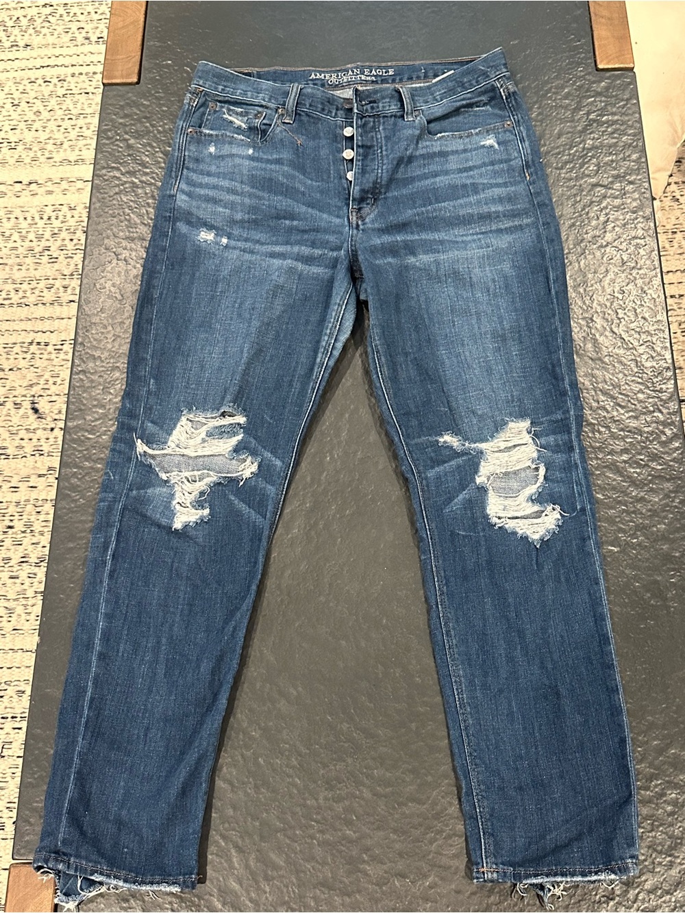 American Eagle Distressed Button-Fly Cropped Jeans - Dark Blue